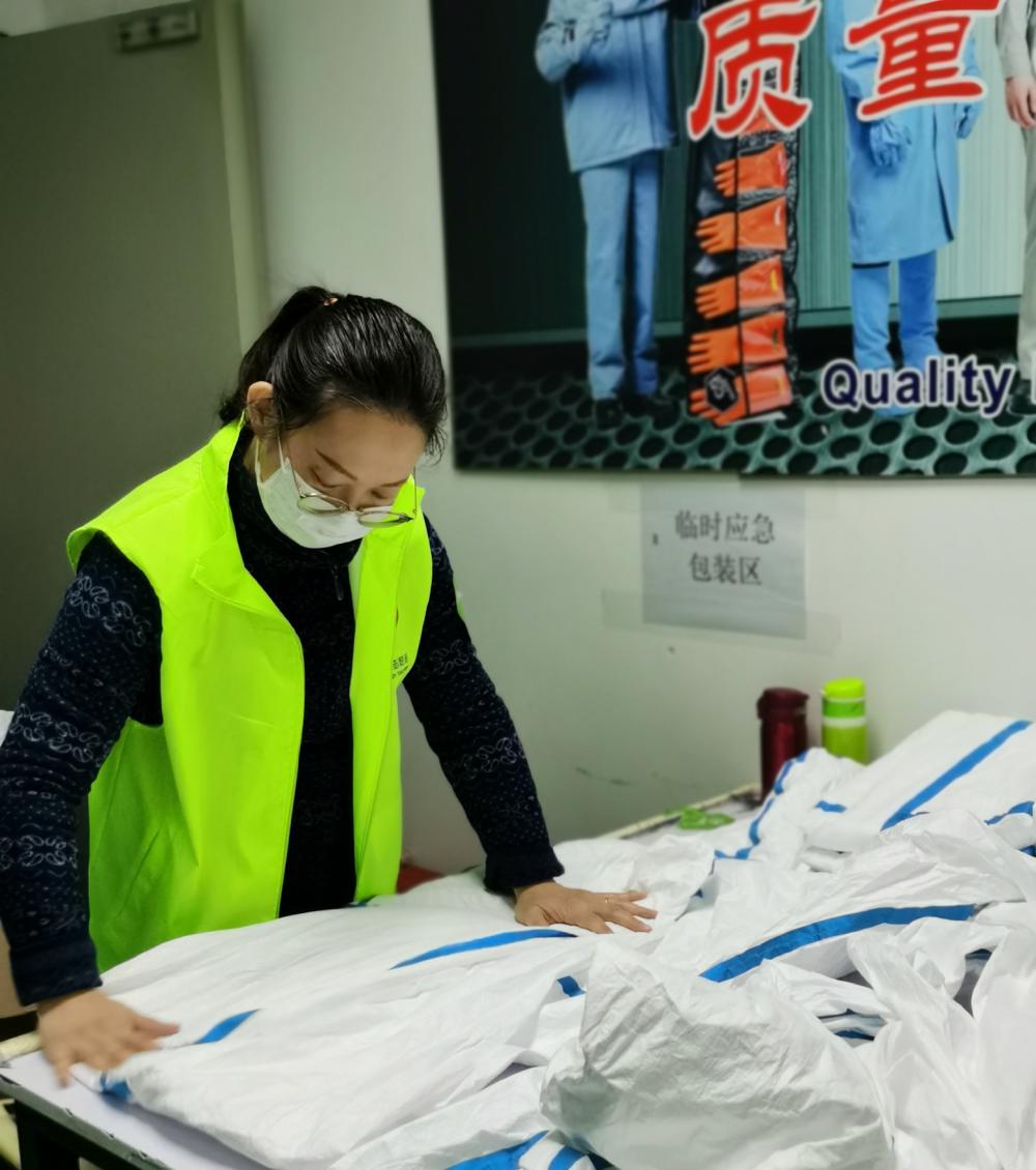 綠馬甲“浦東青年志愿者”，的一次晚班志愿服務