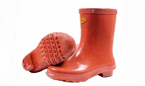 高壓絕緣靴能否在低壓環(huán)境中使用？使用場景詳解